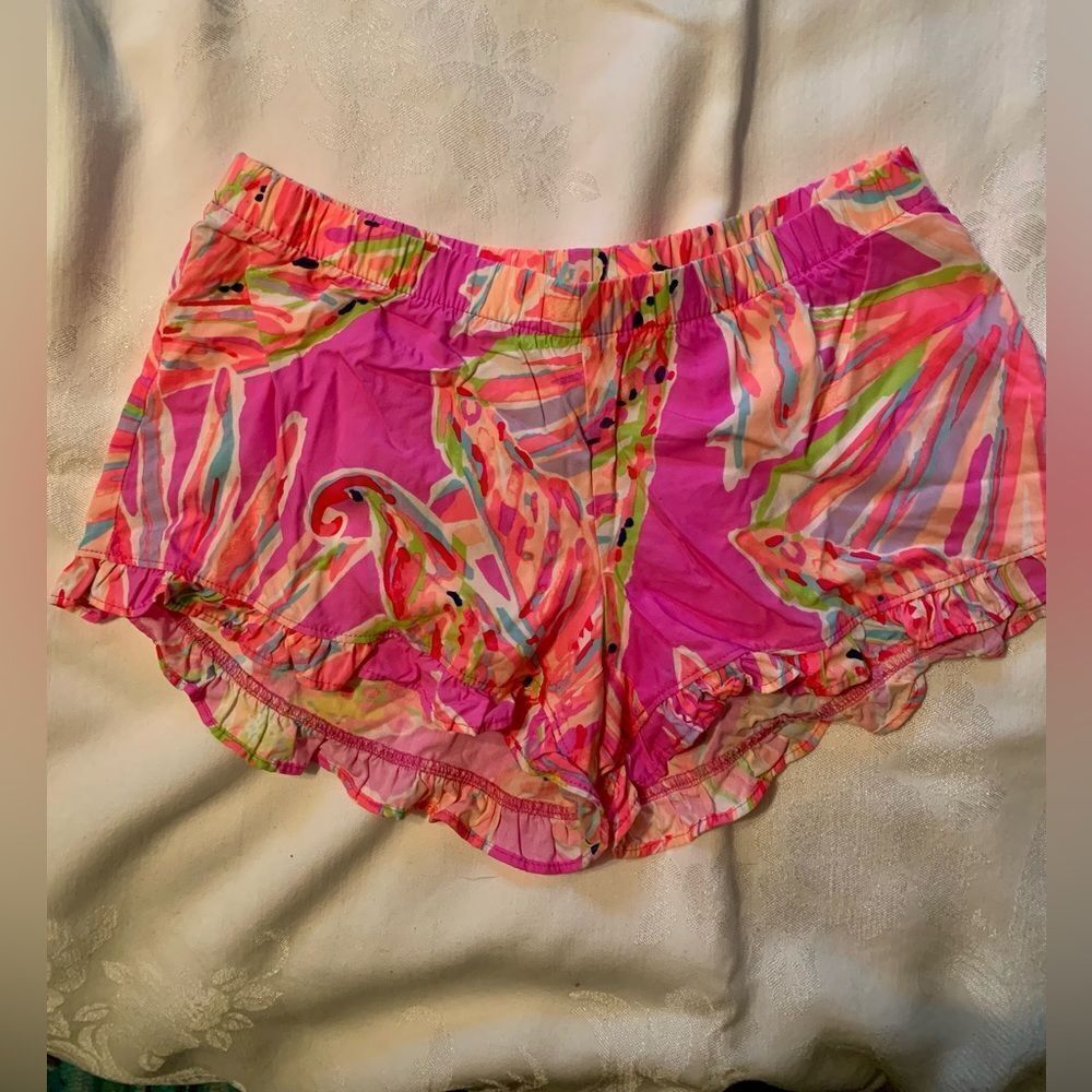 Lilly Pulitzer Shorts - Picture 5 of 5